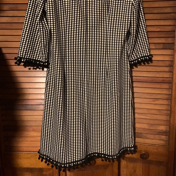 Black and whit dress - Picture 5 of 5